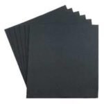 SERVIETTES NOIR JETABLE*100